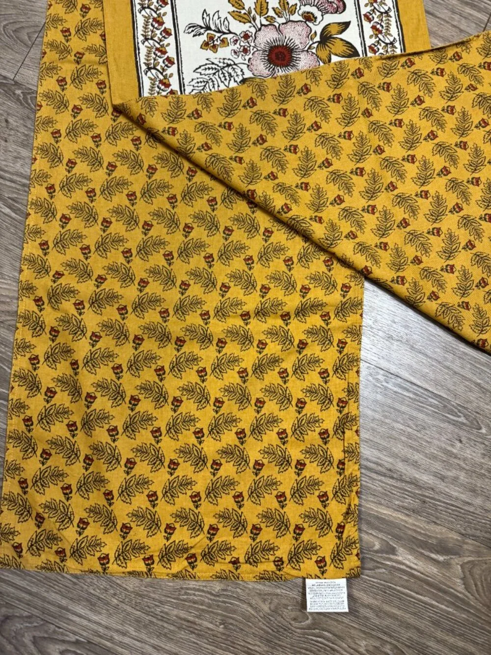 Authentic Williams Sonoma Floral Table Runner Long 105 in x 18 in